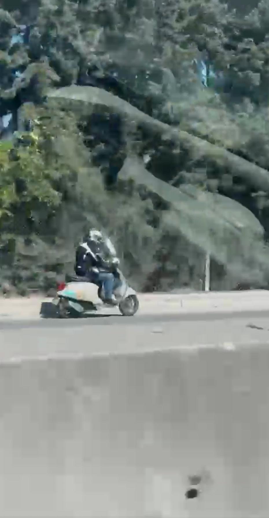 Trafiği Tehlikeye Duyan Motosiklet Sürücüsü Ters Yöne Girdi