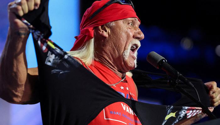 Bir anda gömleğini yırttı ve dünyanın gözü önünde bağırdı!  Efsanevi güreşçi Hulk Hogan yaptığını yaptı: Trump için geldi, daha çok konuşuldu