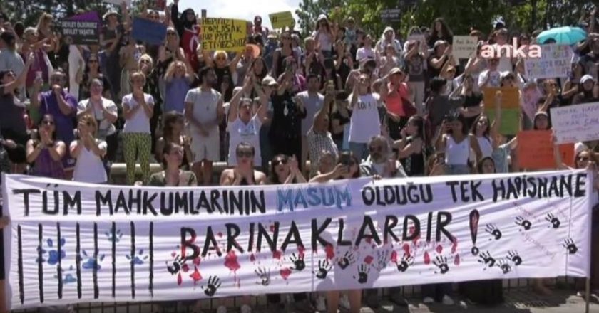 Anıtpark'ta “katliam” protestosu: “O hisselerin yüzde 1'ini bağışlarsanız kurtarabiliriz” – Son Dakika Türkiye Haberleri