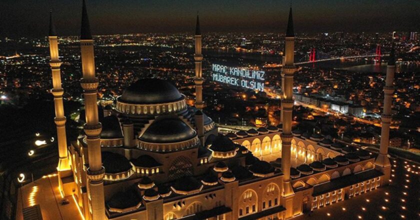Miraç Kandili Pazar günü kutlanacak