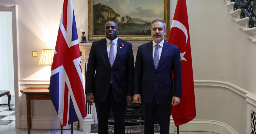 Bakan Fidan, İngiltereli mevkidaşı Lammy ile görüştü