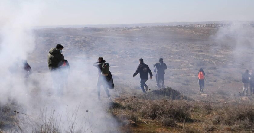 Katil İsrail’in dün sabahtan bu yana Gazze’ye düzenlediği saldırılarda 78 Filistinli öldü