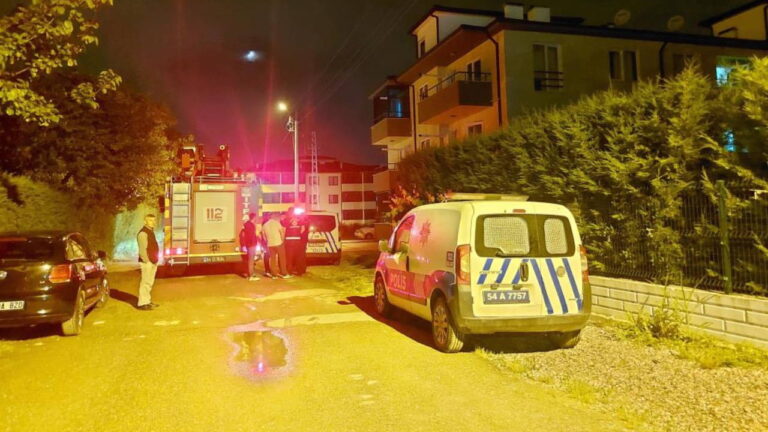 Sakarya’da 2 çocuk babası evinde ölü bulundu – Son Dakika Türkiye Haberleri