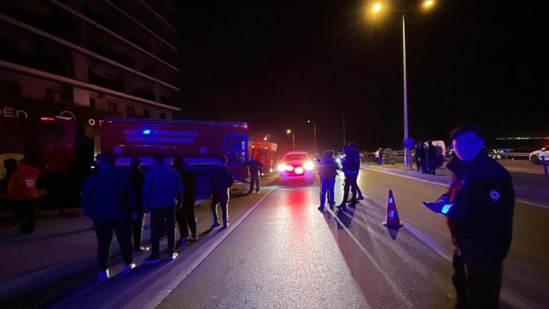 Tünelde çıkan yangında 2 kişi hayatını kaybederken, 14 kişi de hastanede tedavi altına alındı.