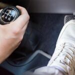 Manuel Vites Kullananlar Dikkat! Debriyajda Beklemek Motoru Zayıflatıyor